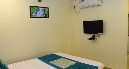 Ark Inn Room Type - Deluxe AC Room