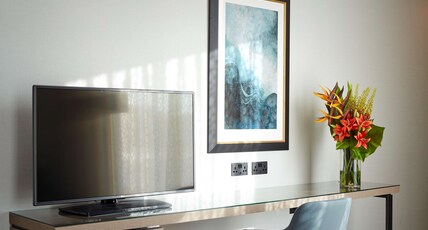 Doubletree by Hilton Hull United Kingdom Room Type - KING JUNIOR SUITE