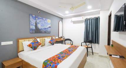 FabHotel Midori Inn Room Type - Deluxe Room