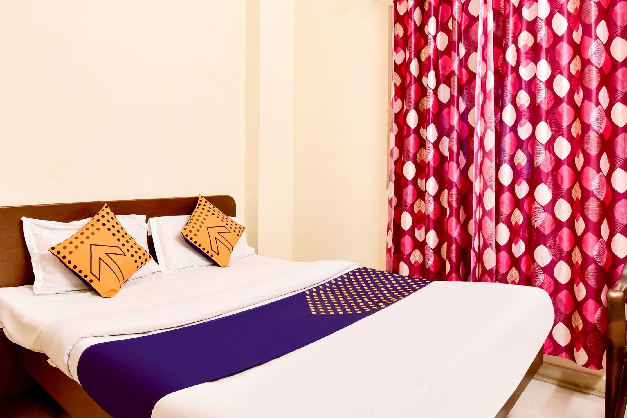 SPOT ON 78197 Hotel Taj Inn - Tap to explore photos