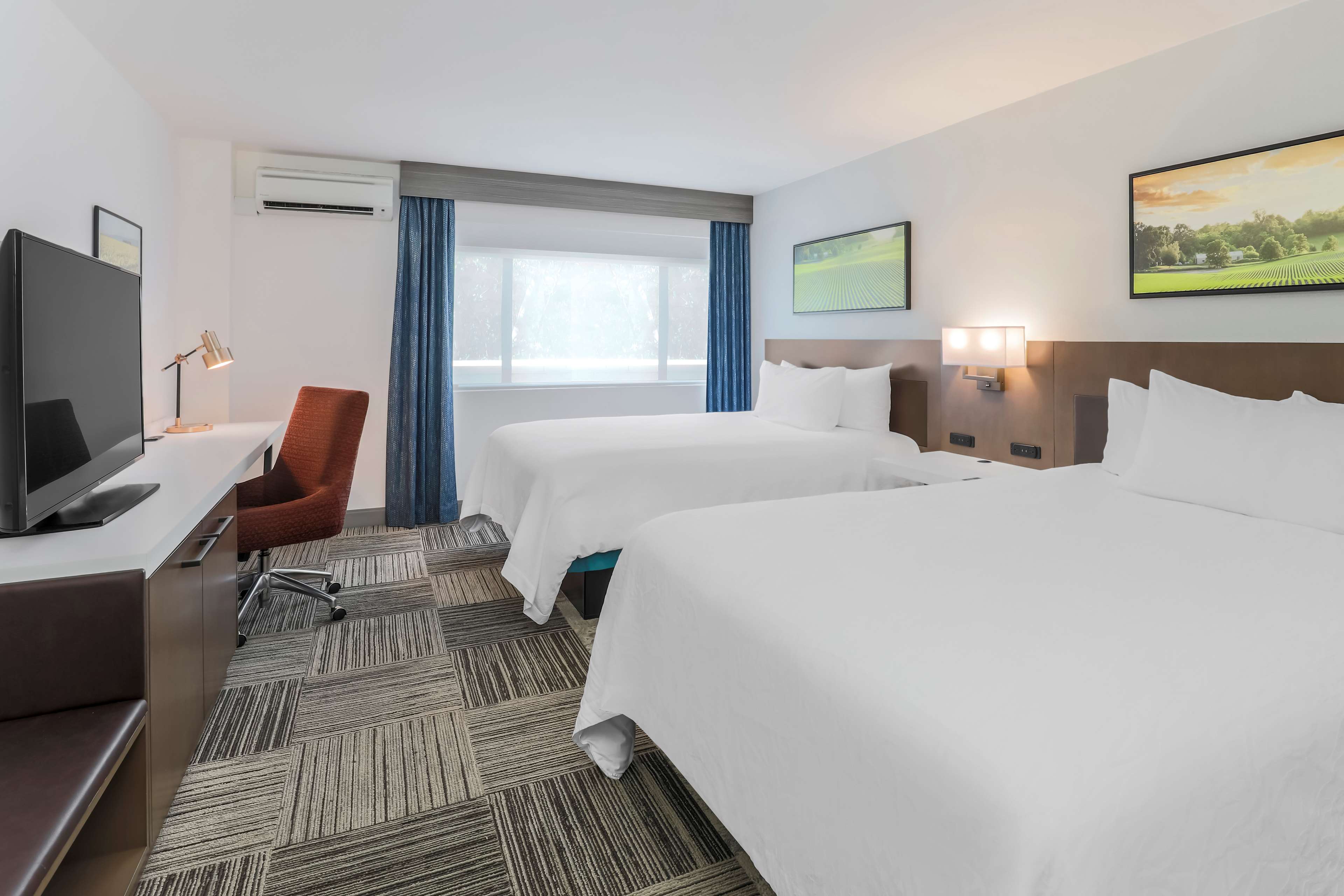 Hilton Garden Inn Davis, CA - Tap to explore photos