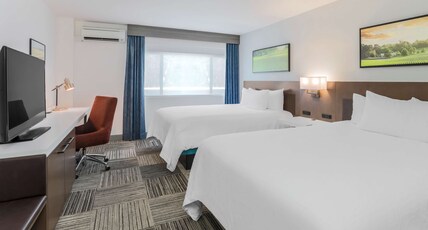 Hilton Garden Inn Davis, CA Room Type - 2 QUEEN BEDS
