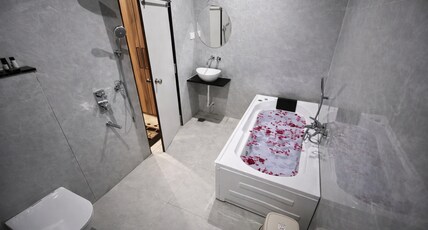 Revelon Grand Hotel Room Type - Suite Room