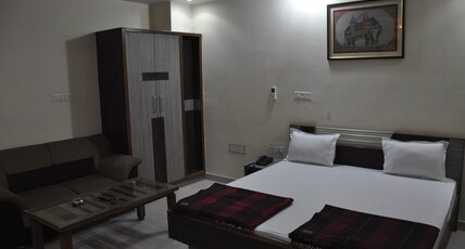 BABA HOTEL AND RESTAURANT Room Type - Deluxe
