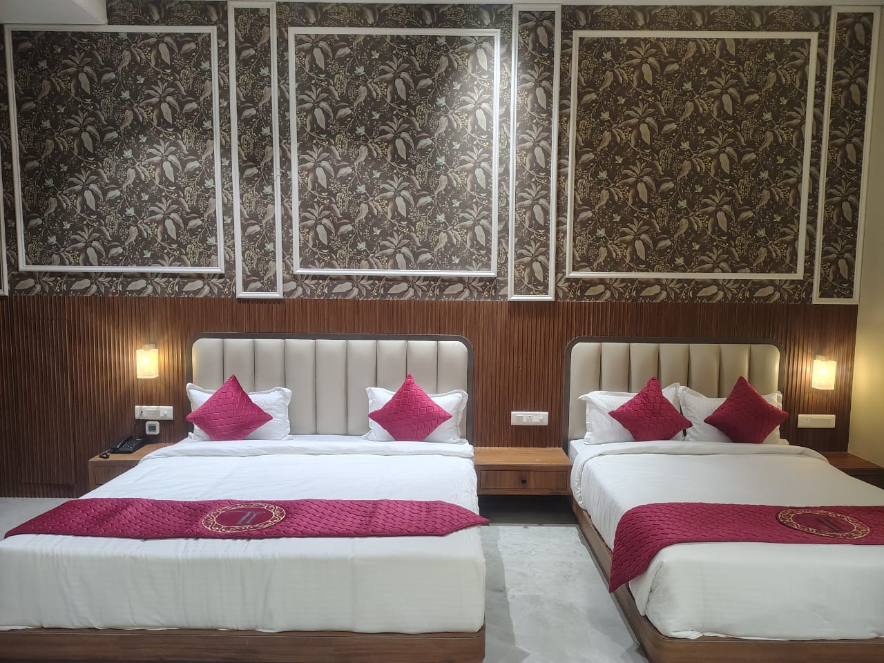 Hotel Tanishka Inn - Tap to explore photos