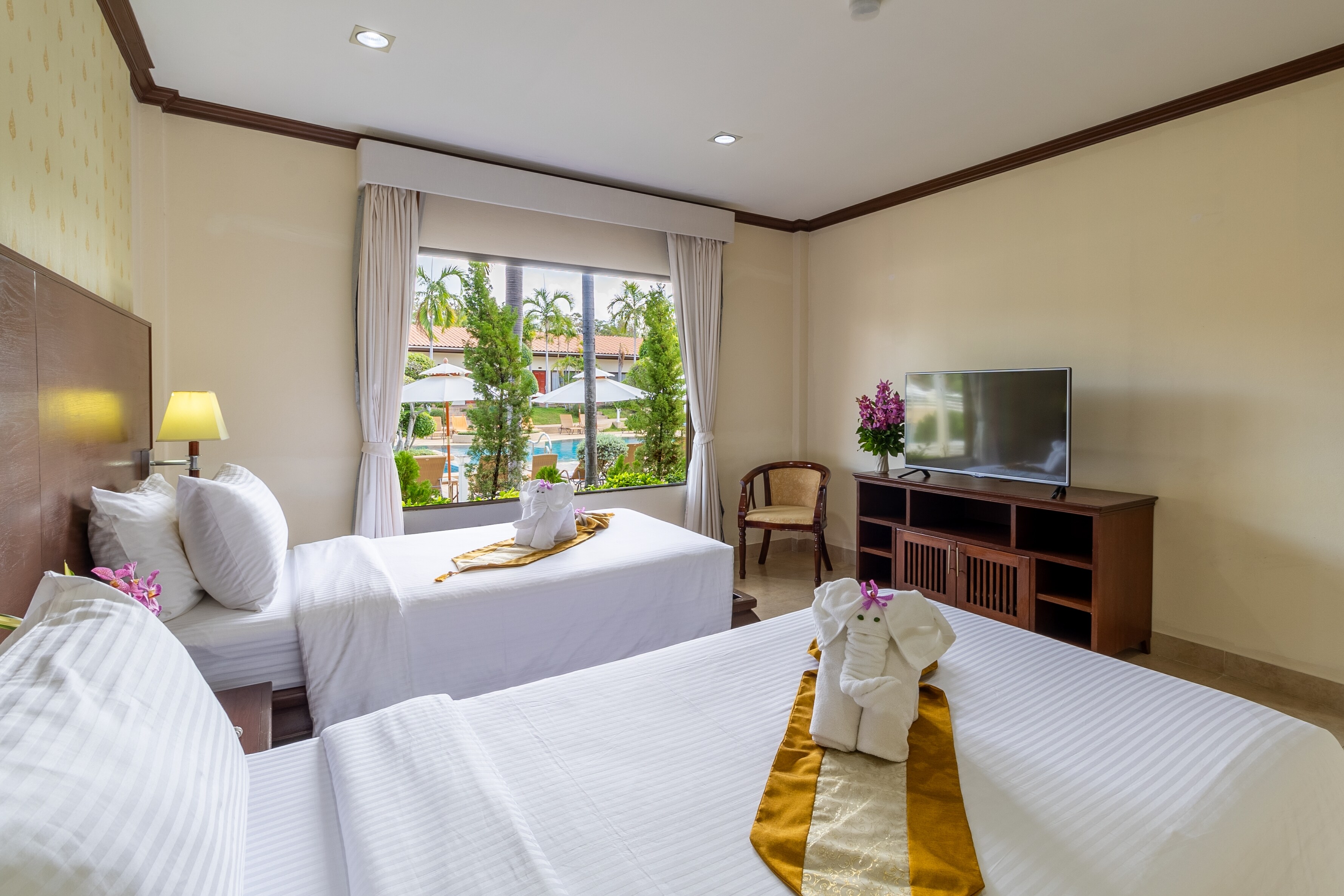 Thai Garden Resort - Tap to explore photos