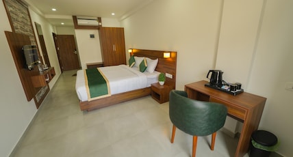 GEORJOYS HOTELS & RESORTS Room Type - Executive Room AC GEORJOYS HOTELS & RESORTS Room Type - Executive Room AC