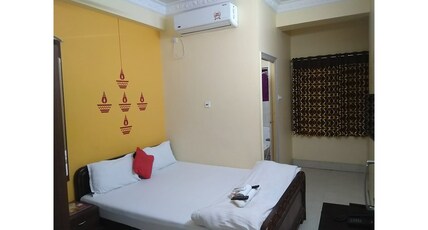 CoCo INN in South Kolkata Room Type - Classic Room