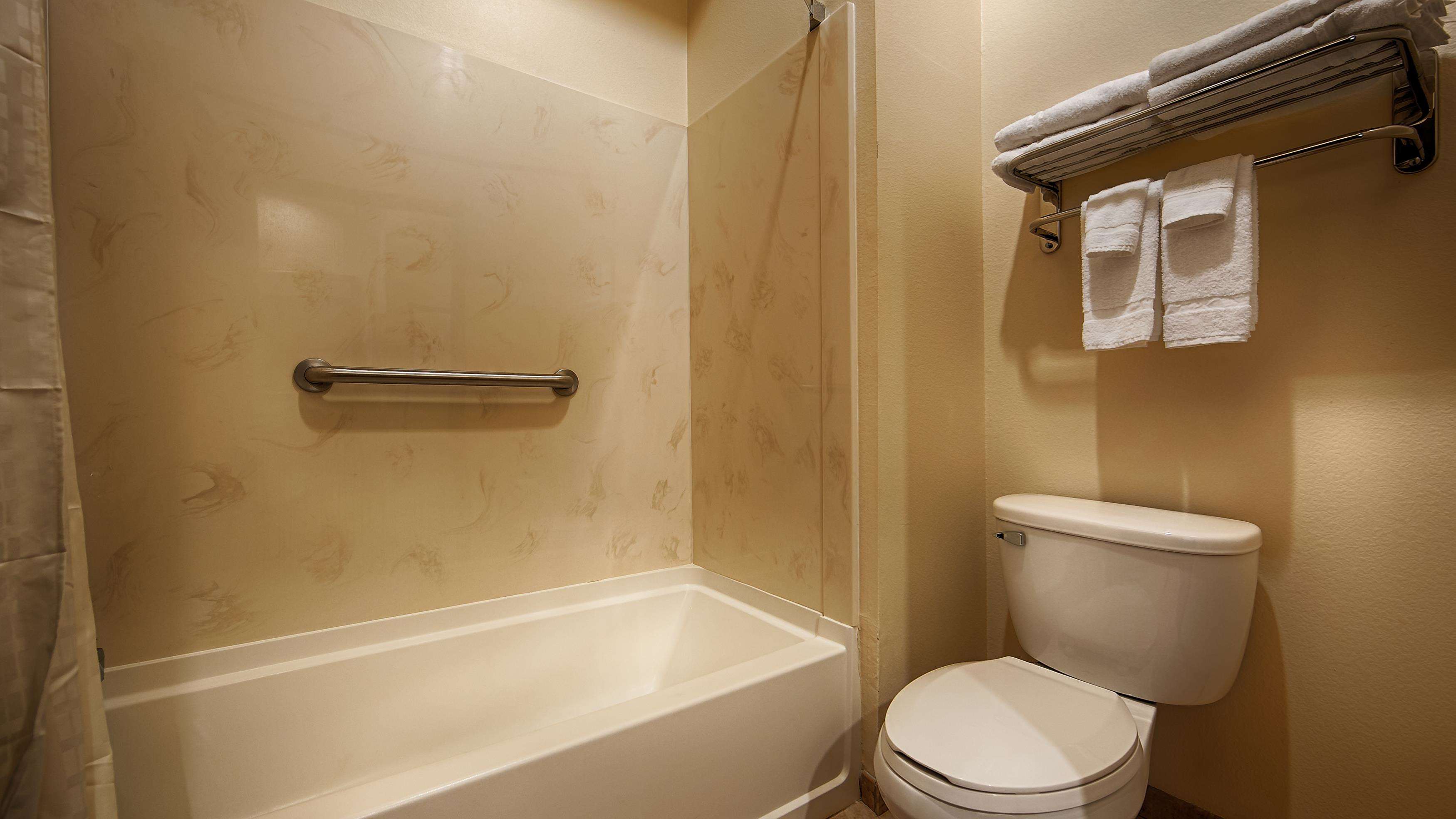 Best Western Lockhart Hotel & Suites - Tap to explore photos