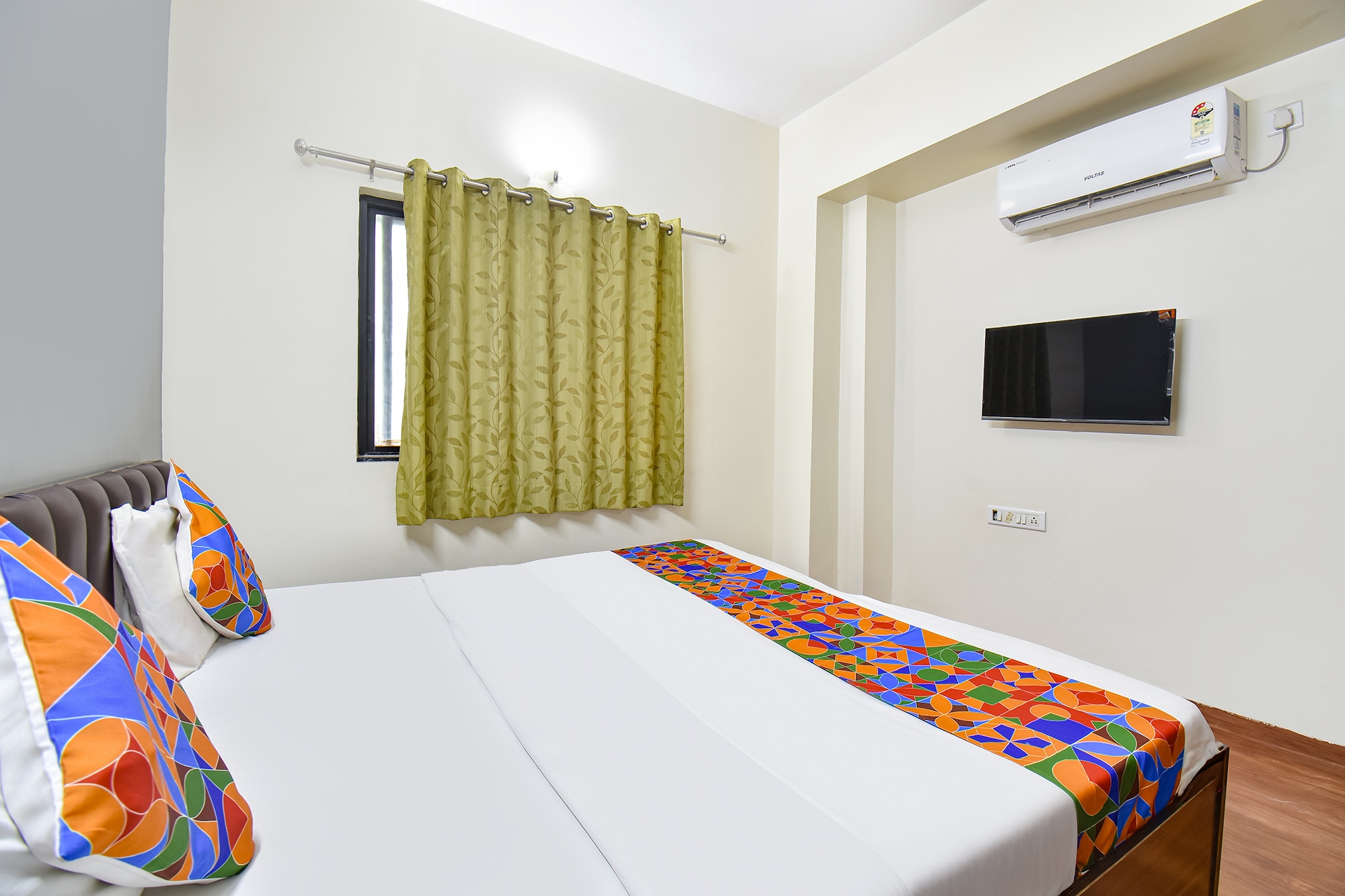 Fab Hotel MV Galaxy - Tap to explore photos