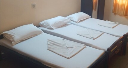 Hotel St Thomas Centre Room Type - Triple AC Room