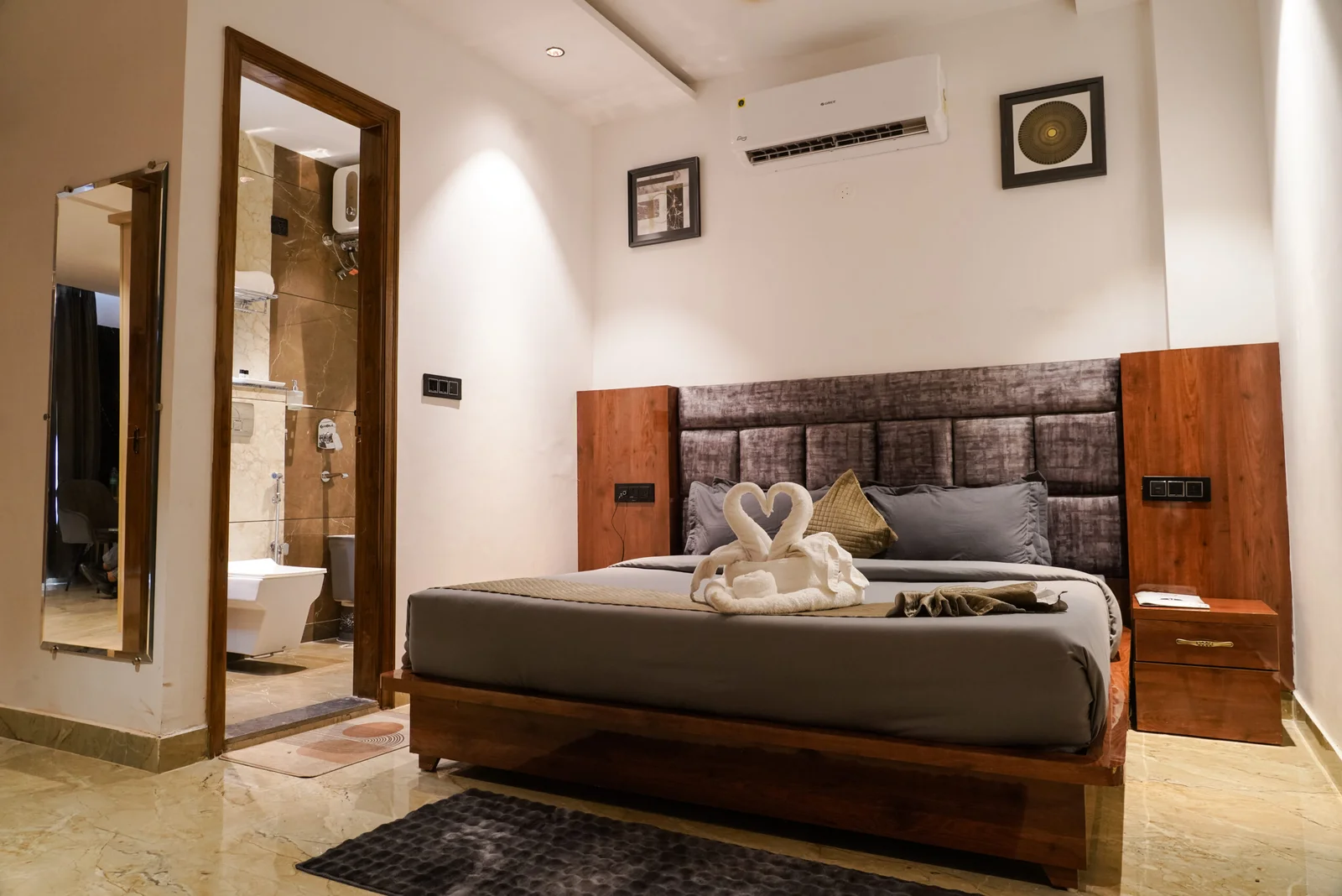 Score The Heaven Hotel - Tap to explore photos