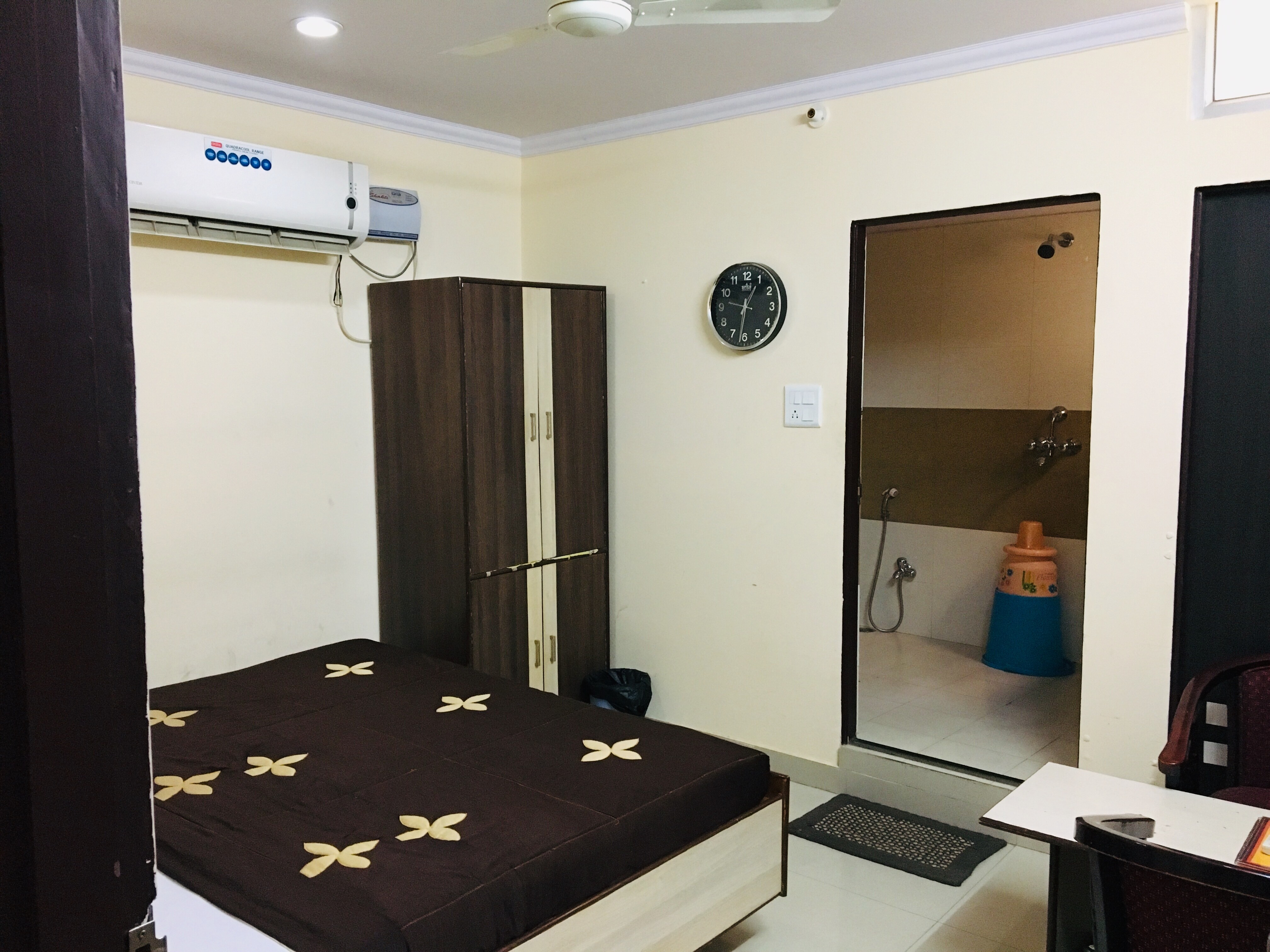 Hotel Bony Sunrise - Tap to explore photos