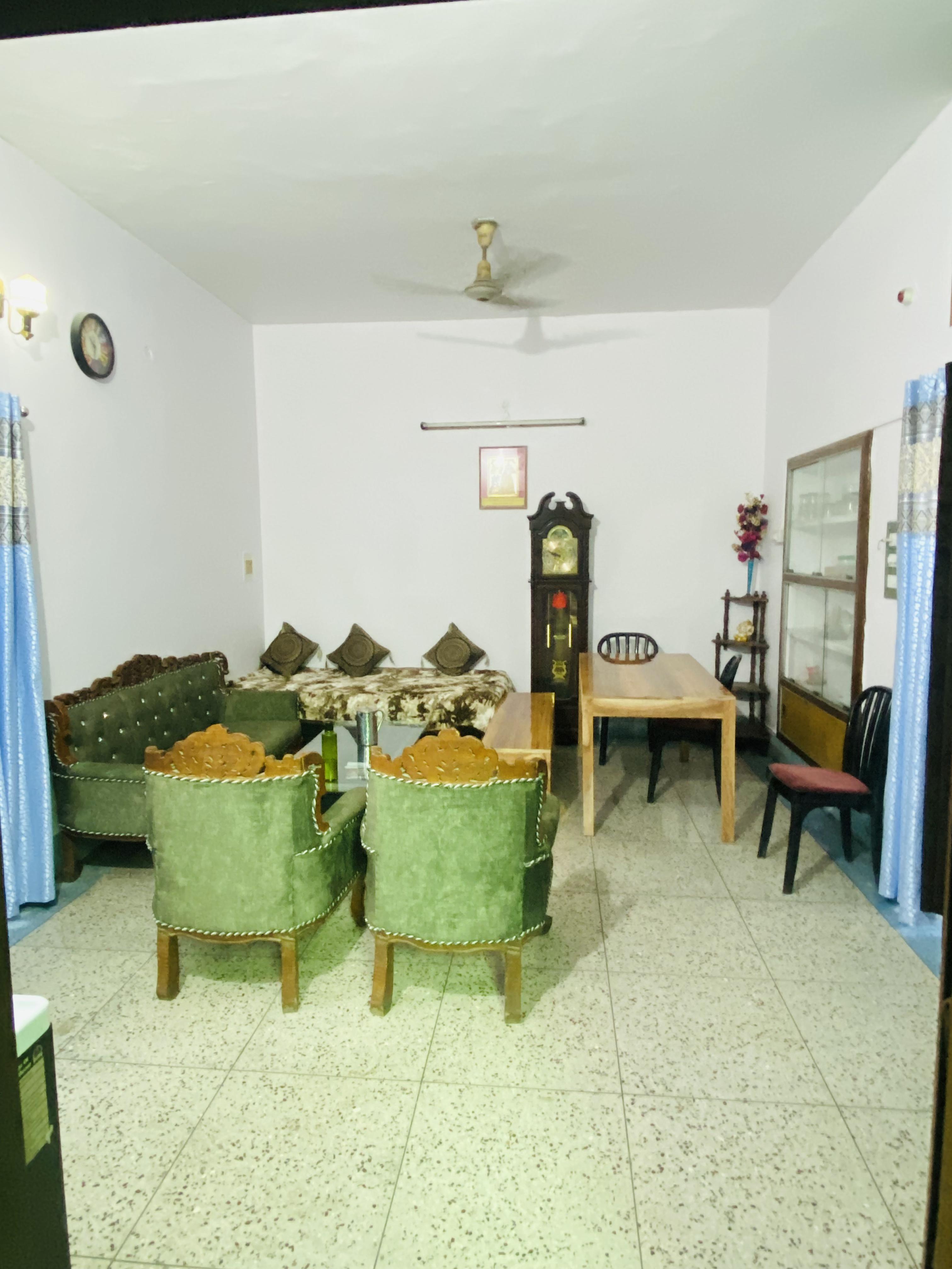 Varanasi Homestay - Tap to explore photos