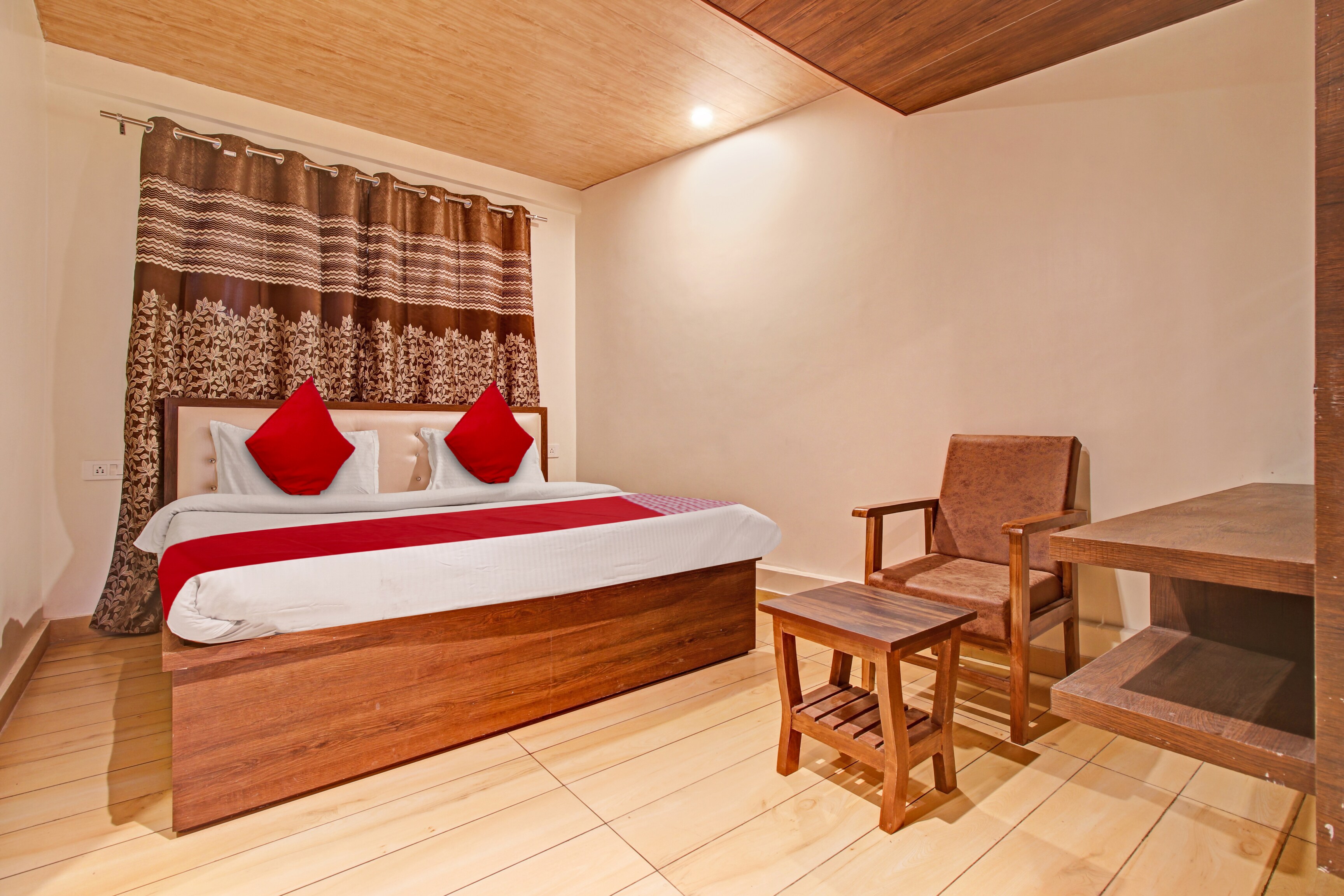 Hotel O 81337 Hotel Saima - Tap to explore photos