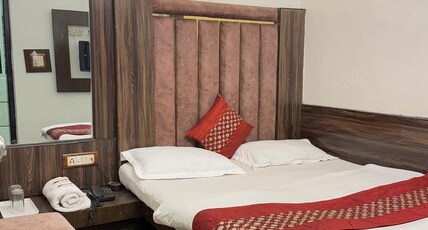Hotel Shiv Palace Room Type - Double Non AC