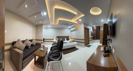 CHINIRAJ HOTEL Room Type - Suite Room