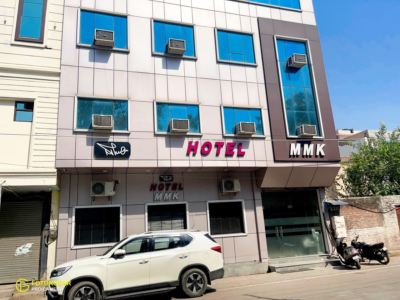 Hotel Mmk-500mtr from Kanpur Railway station - Tap to explore photos