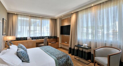 DIVANI CARAVEL Room Type - DIVINE SUITE