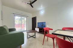 VAR Zen Haus AC 5BHK Pvt Garden 8 Min to Beach