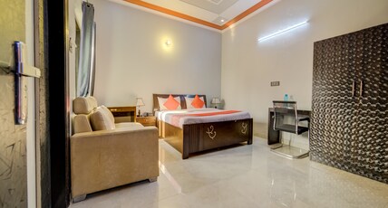 Astar Room Type - Deluxe AC Room