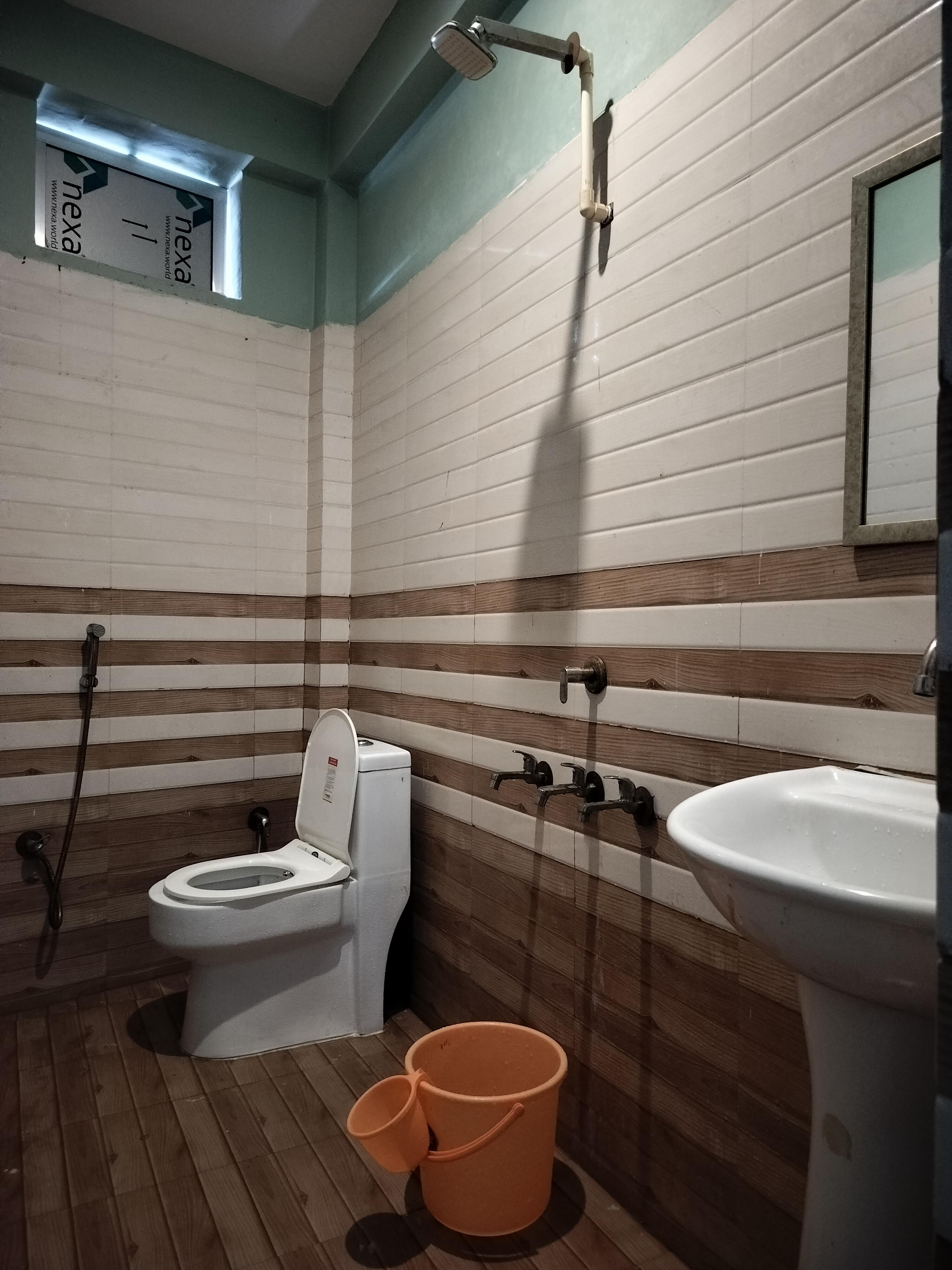 RR Home stay - Tap to explore photos