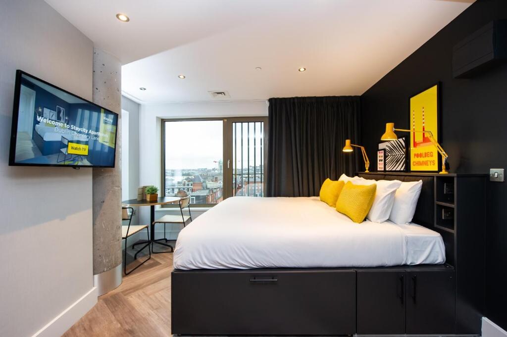 Staycity Aparthotels Dublin Castle - Tap to explore photos