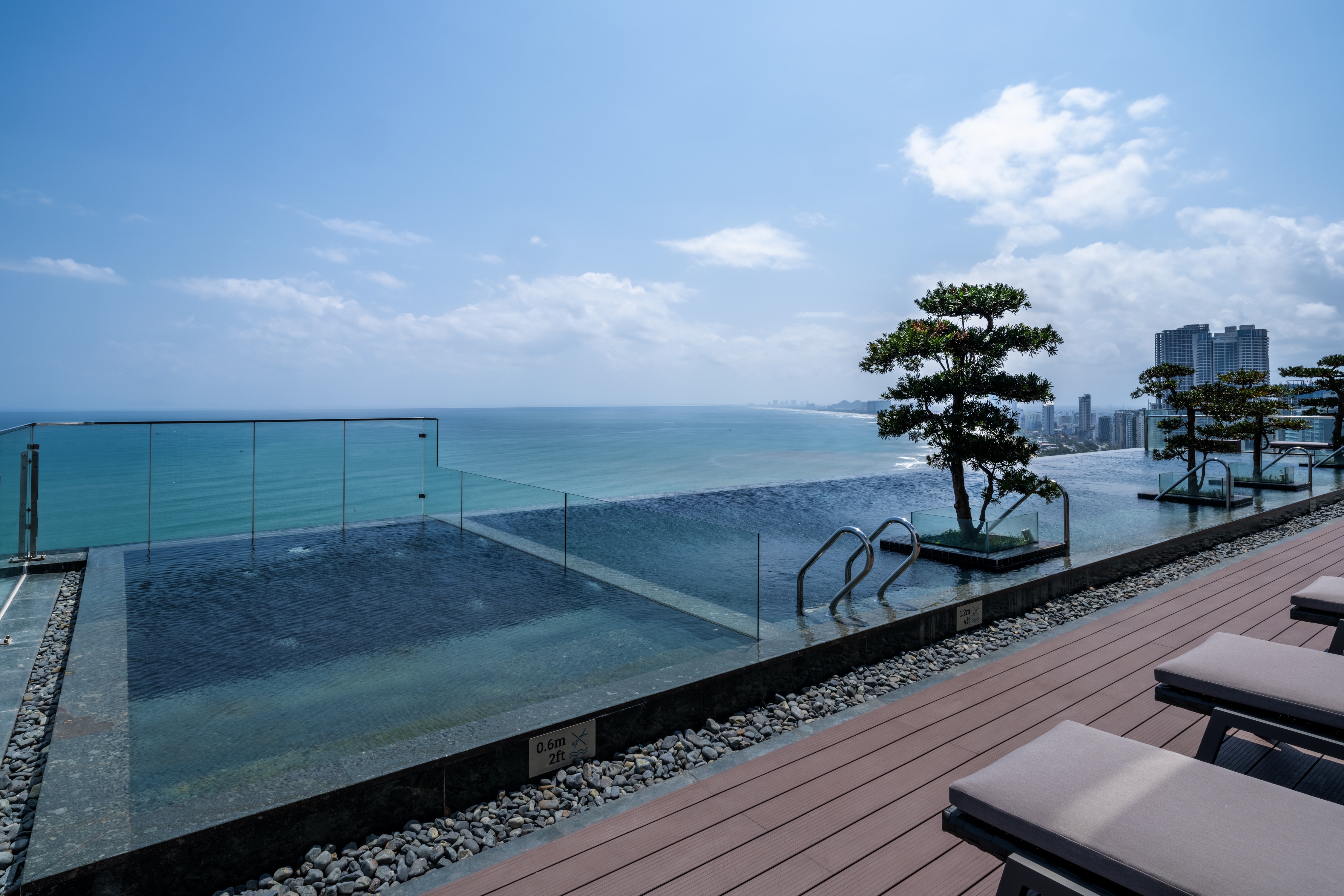 Hilton Garden Inn Da Nang - Tap to explore photos
