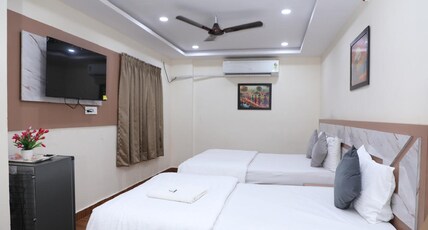 R I KRISHNA RESIDENCY Room Type - Suite Room