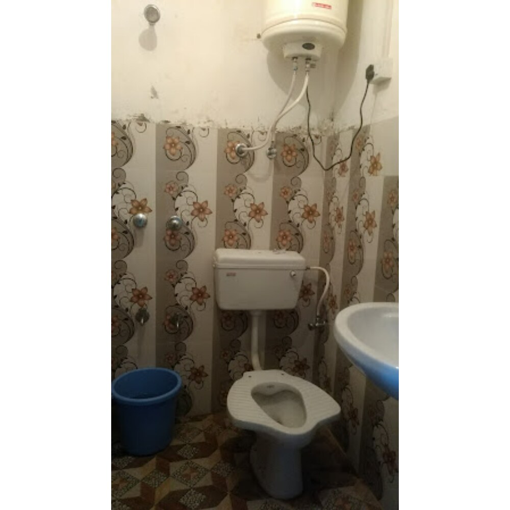 New World Guest House Srinagar - Tap to explore photos