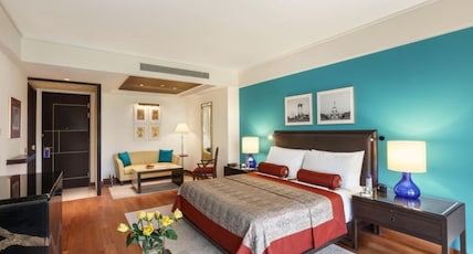 The Oberoi New Delhi Room Type - Premier Room - access to residents lounge The Oberoi New Delhi Room Type - Premier Room - access to residents lounge