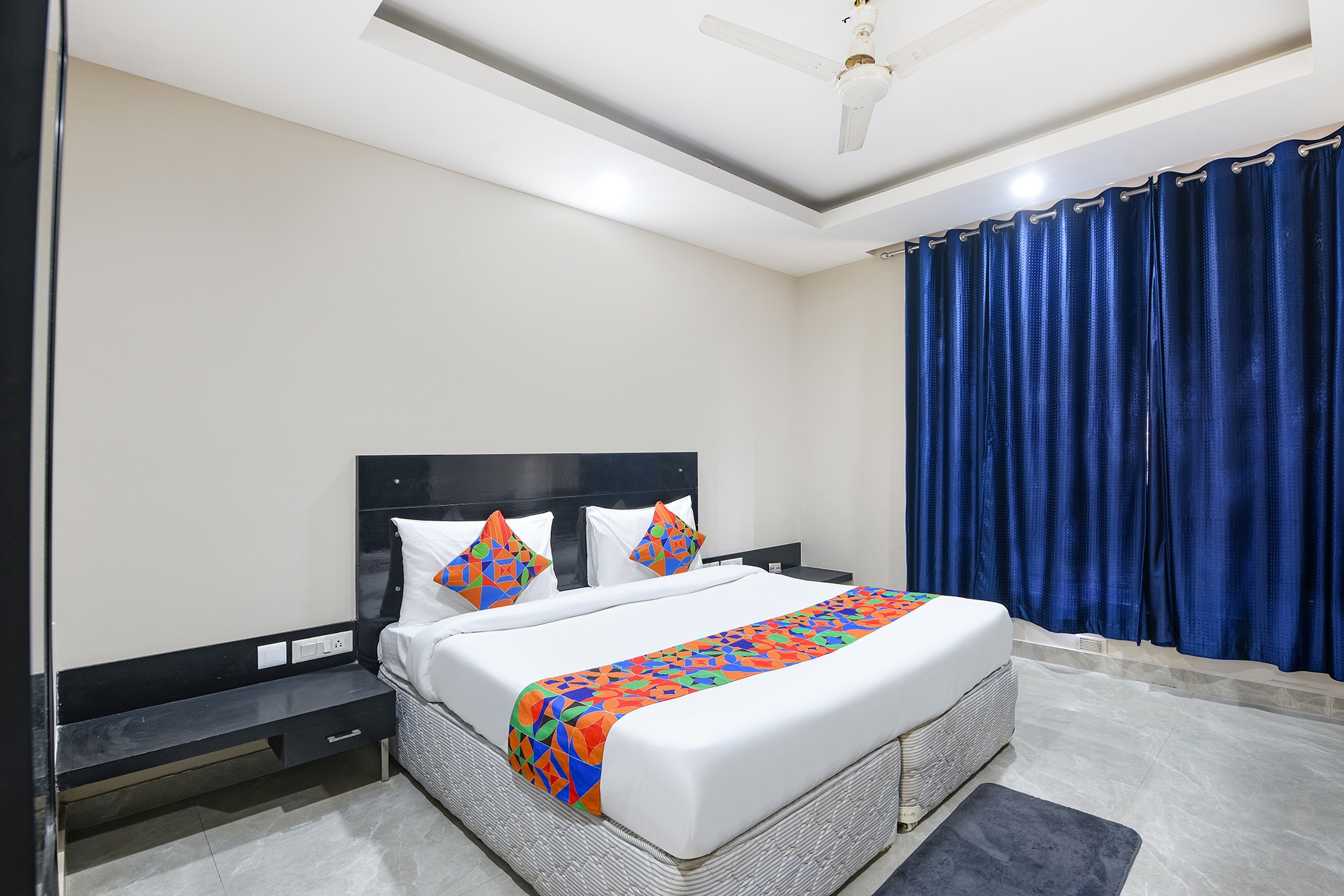 FabHotel Giriraj Hospitality - Tap to explore photos