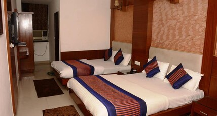 Hotel Delhi Heart Room Type - Single Bed Room Hotel Delhi Heart Room Type - Single Bed Room