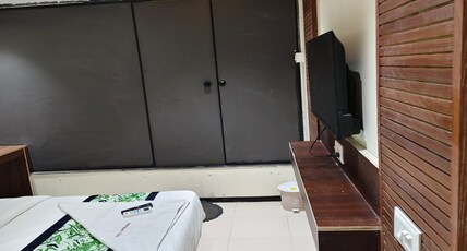 Hotel Gandharva Executive Room Type - Standard Queen Room (Unmarried Couple Not Allow)