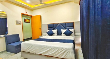 Hotel Krishna Park Room Type - Double Deluxe Room