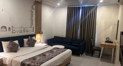 Hotel Ratangarh Palace Room Type - Luxury Room