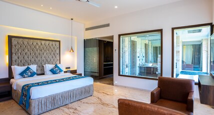 Tropical Retreat by Zuper Room Type - Lillian Suite