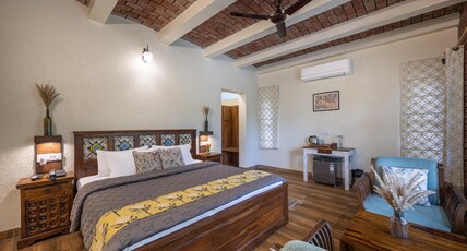 Echor Malusara Lakeview Retreat Bhimtal Room Type - Superior Deluxe Room with Balcony (Lake View)