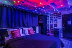 Wondery Space Studio | Free OTTs | 1Km to Beach | Pooll