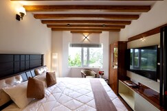 Green Wood Hill Cottage