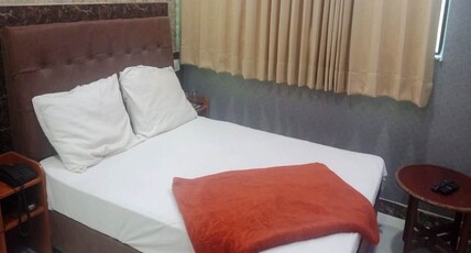 Hotel Malwa Room Type - AC Double Bed Room
