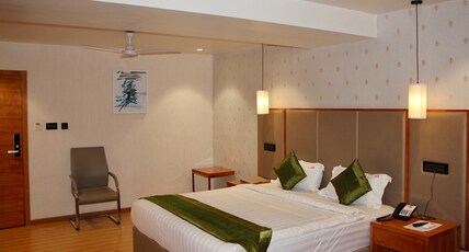 Hotel Reva Regency Room Type - Deluxe Room