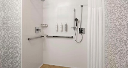 Hampton Inn & Suites by Hilton Arundel Mills/Baltimore Room Type - 1KG MOB HR ACC RI-S STE NS