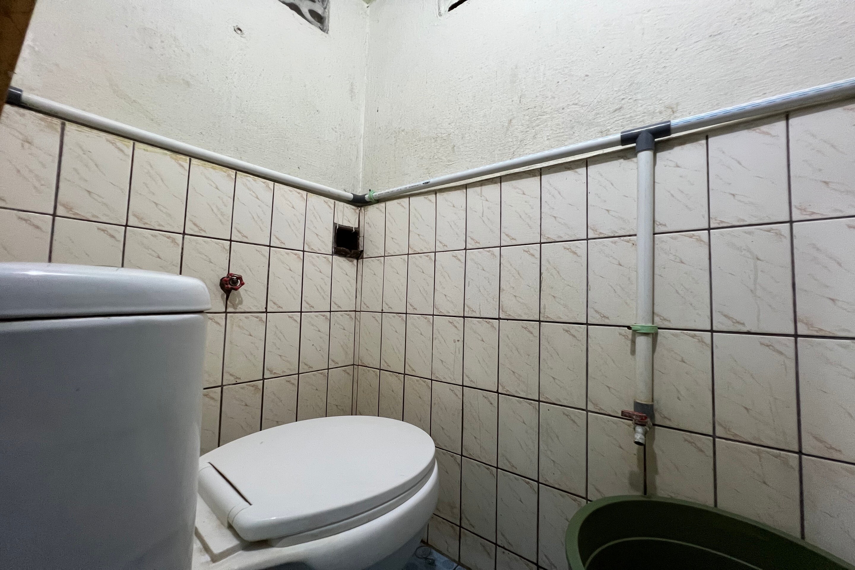 Hotel O Guest House Akbarrinna - Tap to explore photos
