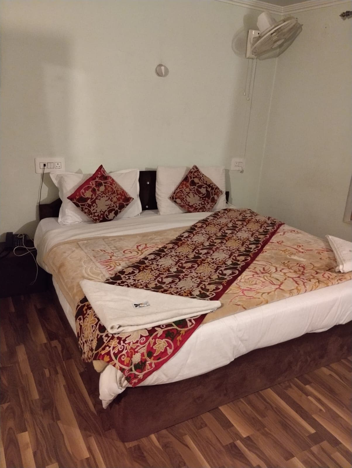 Woods Resort Pahalgam - Tap to explore photos
