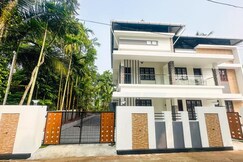Elegant River View Villa Near Airport Kochi