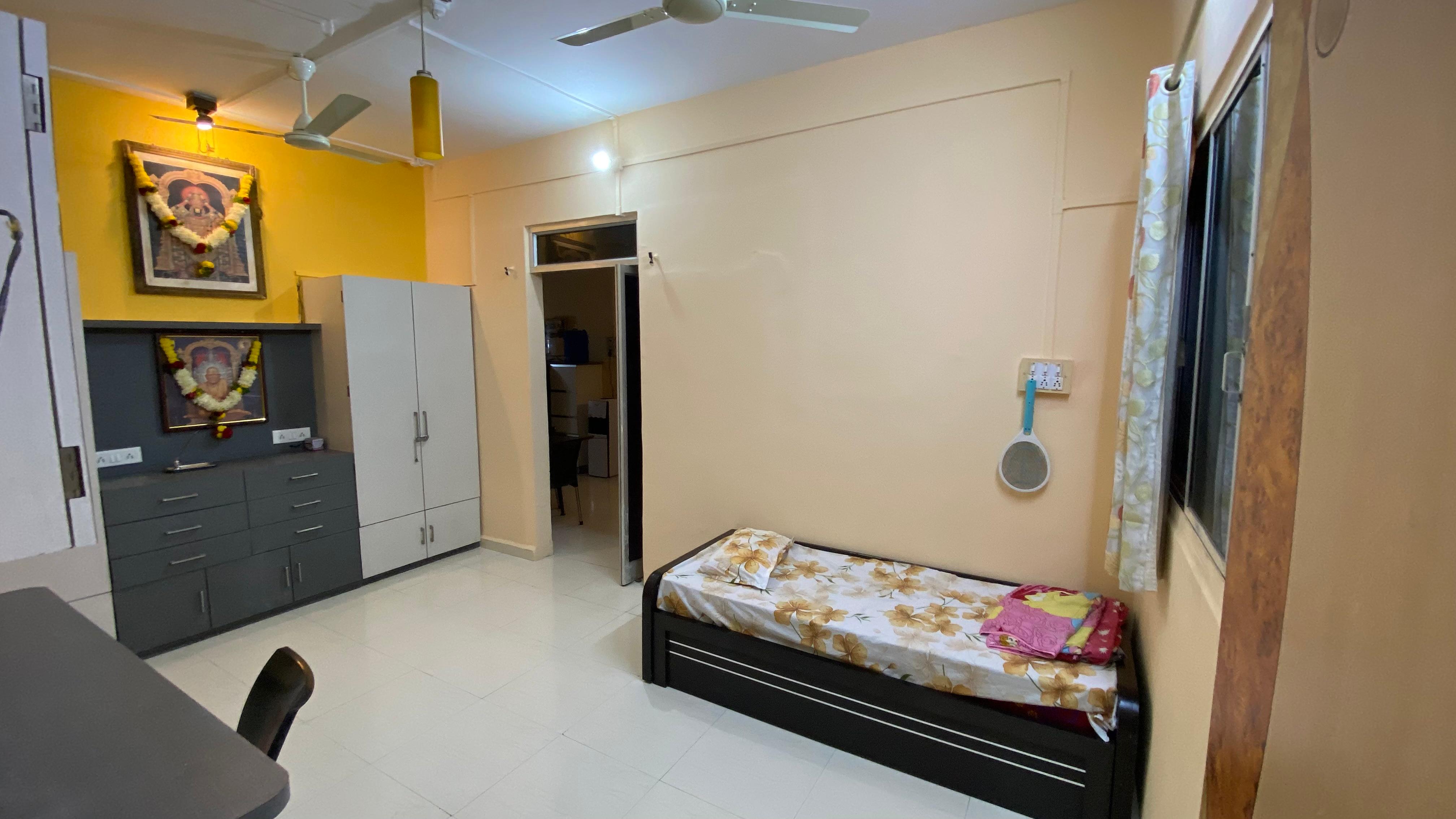 Shree Swami Nivas Home stay - Tap to explore photos