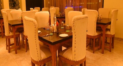 Hotel Hundred Palms Resort Room Type - Super Deluxe Room