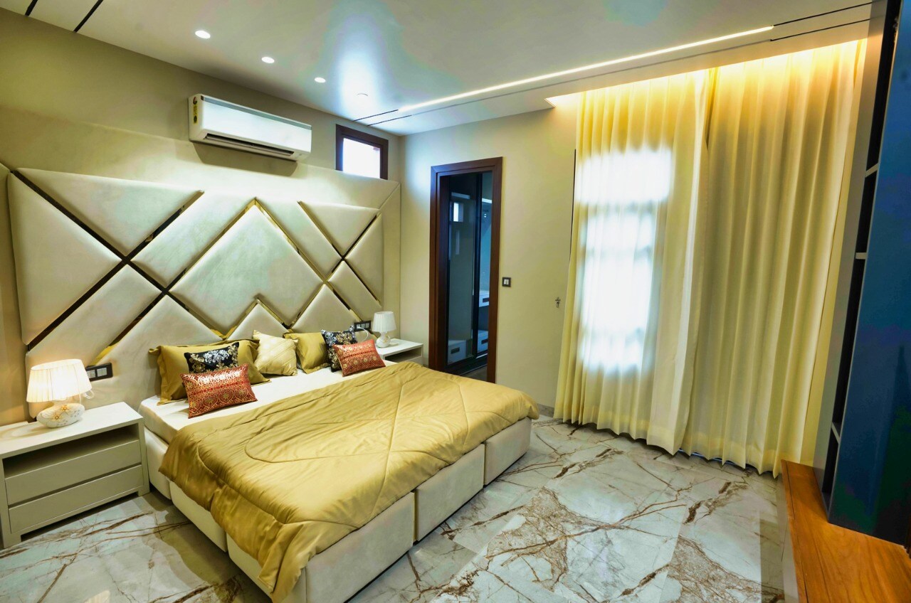 Luxurious Fully furnished Villa - Tap to explore photos