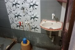 Address of Hotel Chandralok guest house